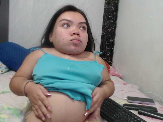le modèle Michelle-brooks est en webcam porno dans un show sur le site bongacams, il possède les tags suivants: Latino/Hispanic,Brunette,Trimmed