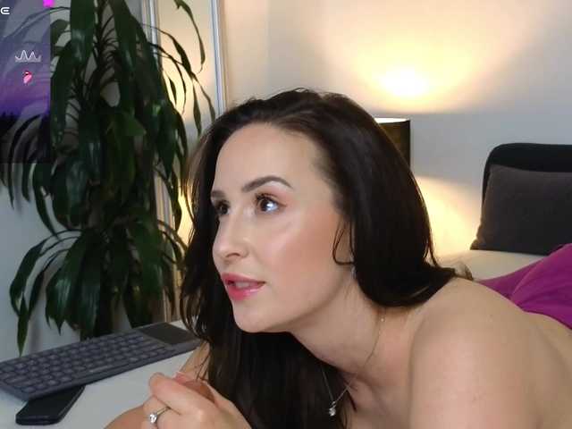 Ginnybabe's BongaCams show and profile