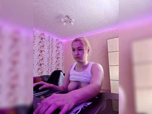 2Love-Love2 live cam on BongaCams