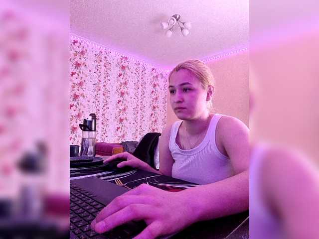 2Love-Love2 live cam on UnifiedCams