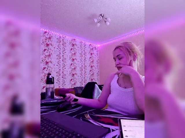 2Love-Love2 live cam on BongaCams