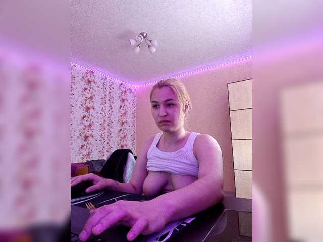 2Love-Love2 live cam on BongaCams