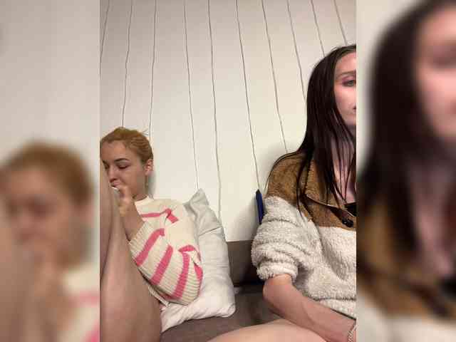 _Vikki_Zoe_ webcam