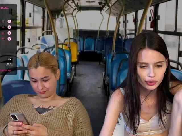 Модель: _Vikki_Zoe_