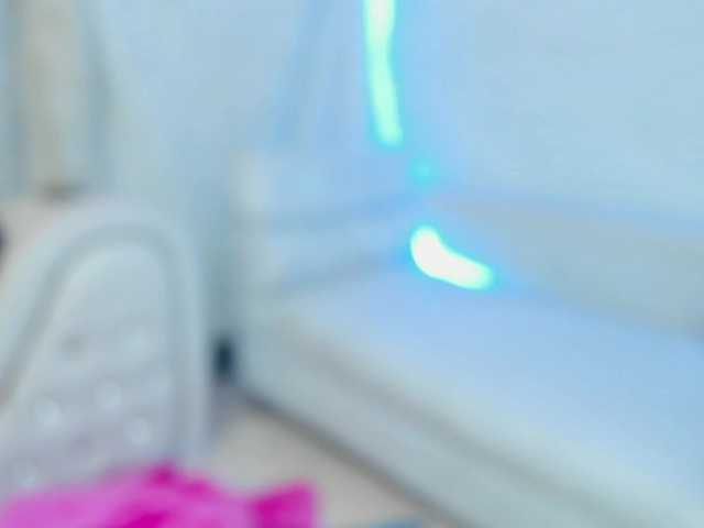 LetsDoeIt111 live webcam show