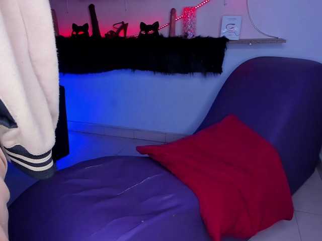 LetsDoeIt111 live cam on BongaCams