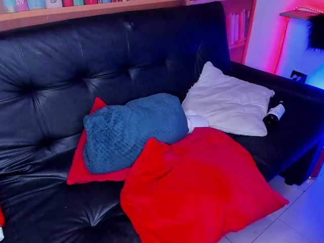 LetsDoeIt111 live cam