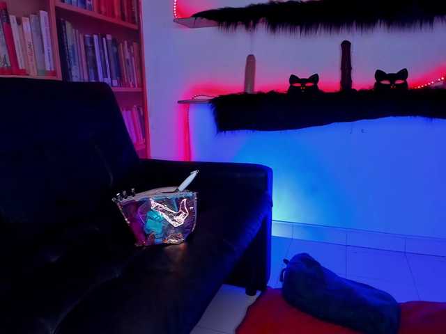LetsDoeIt111 live cam preview