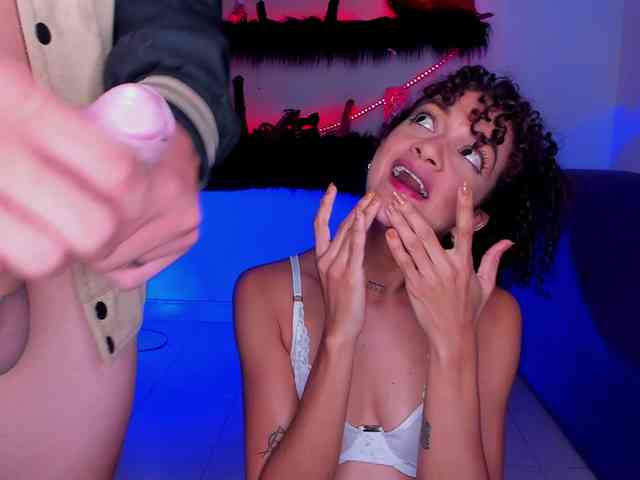 LetsDoeIt111 webcam