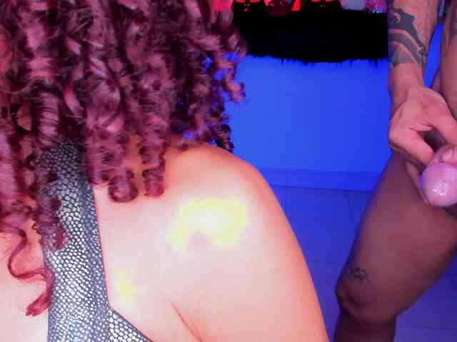 LetsDoeIt111 webcam