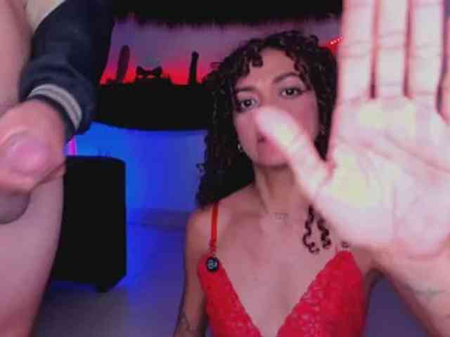 LetsDoeIt111 webcam
