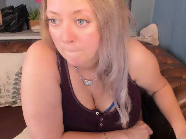 JessicaFoxie live cam on BongaCams