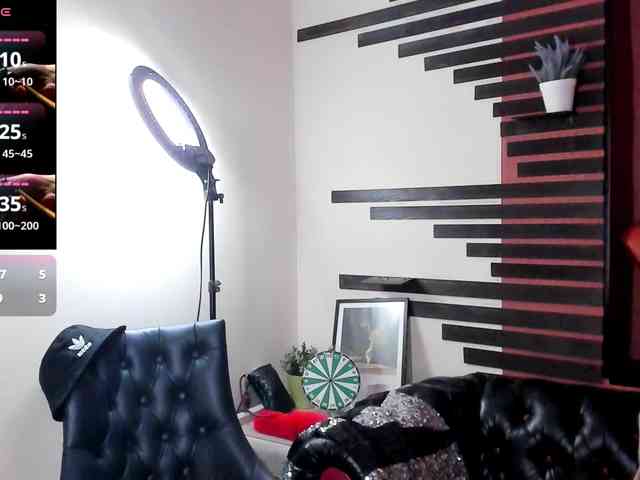 JessicaFoxie webcam