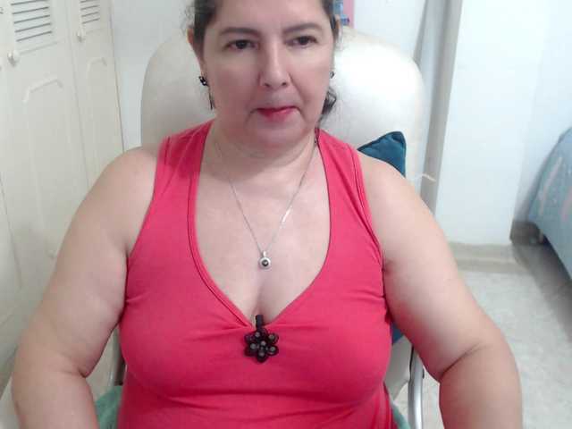 leonela's BongaCams show and profile