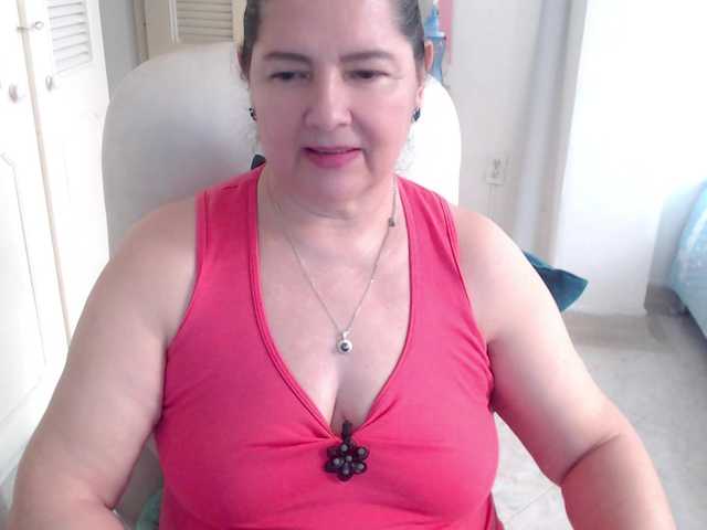 leonela's BongaCams show and profile