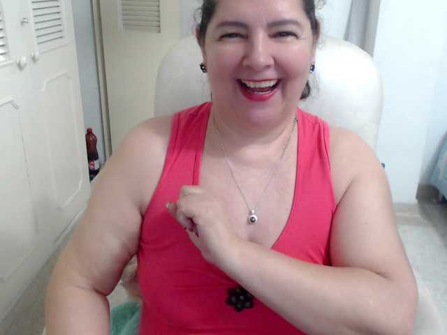 leonela's BongaCams show and profile