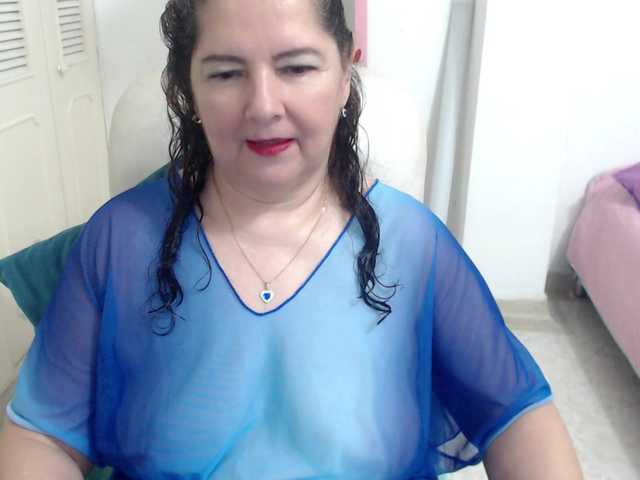 leonela's BongaCams show and profile