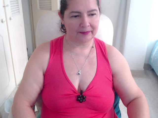 leonela's BongaCams show and profile