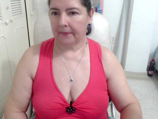 leonela's BongaCams show and profile