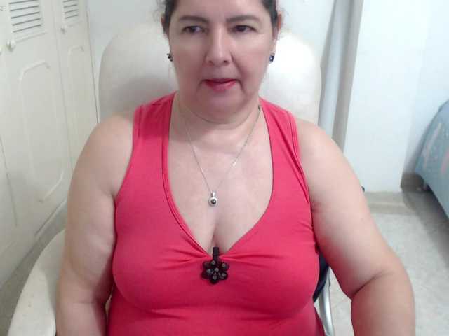 leonela's BongaCams show and profile