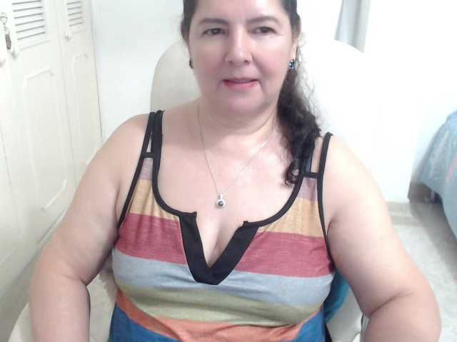 leonela's BongaCams show and profile