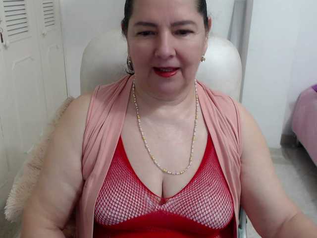 leonela's BongaCams show and profile