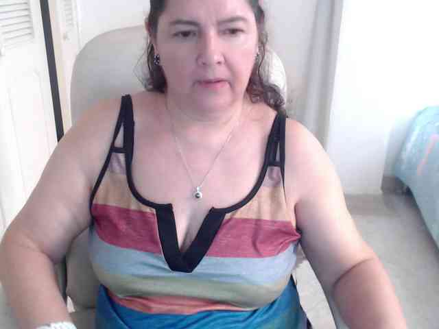 leonela Live Webcam on BongaCams