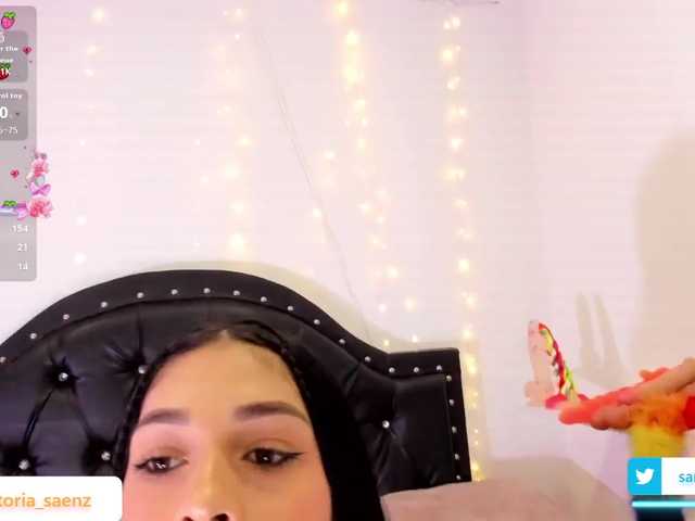 vicky-saenz live cam