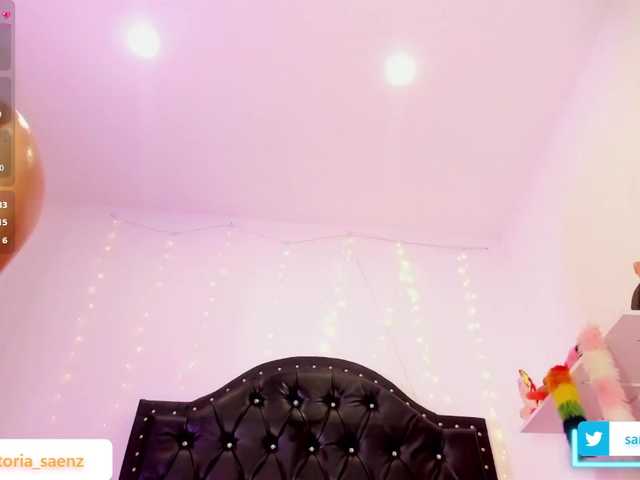vicky-saenz live cam on BongaCams