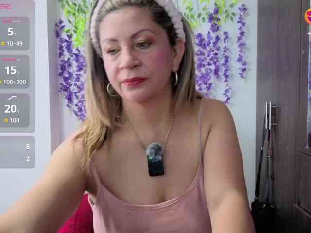 Mmmcutemm webcam