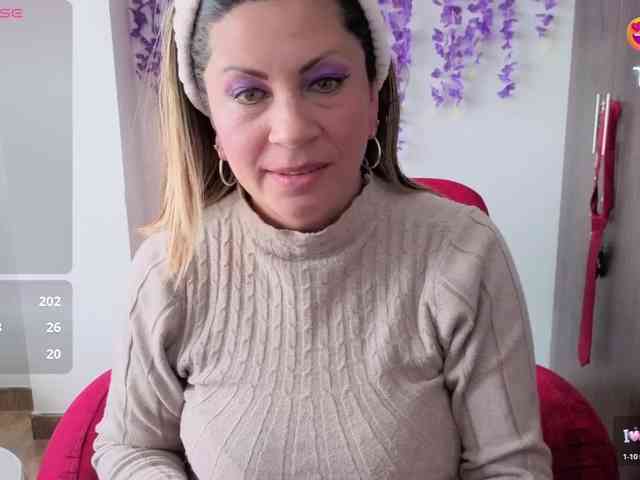 Mmmcutemm webcam