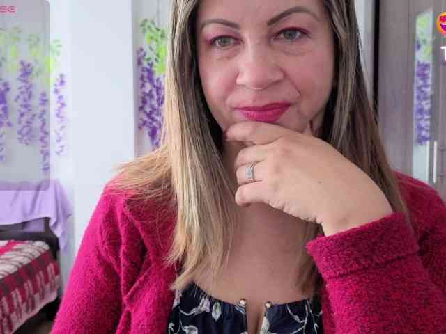 Mmmcutemm webcam
