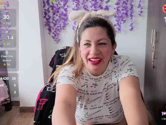 Mmmcutemm webcam