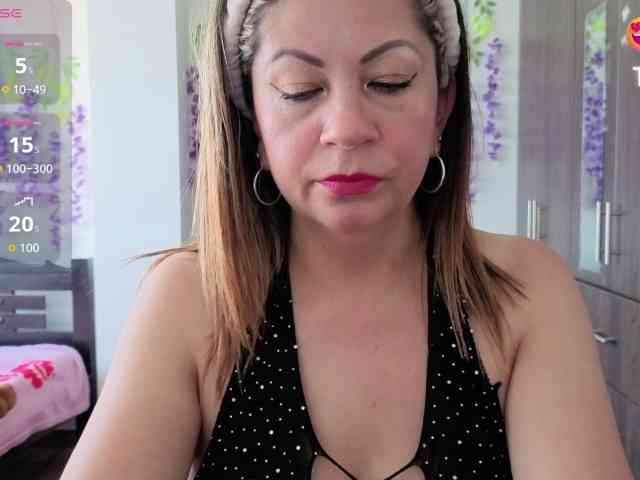 Mmmcutemm Live Webcam on BongaCams