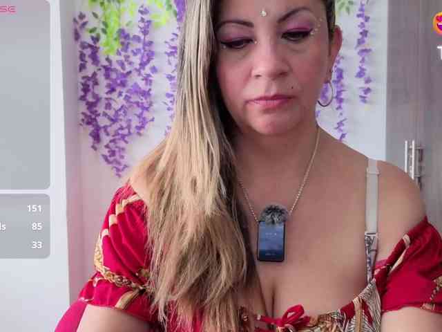 Mmmcutemm webcam