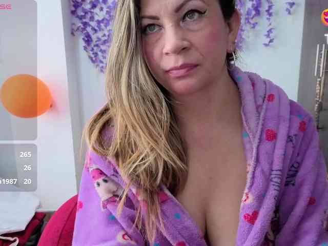 Mmmcutemm webcam