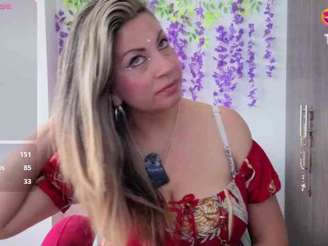 Mmmcutemm webcam