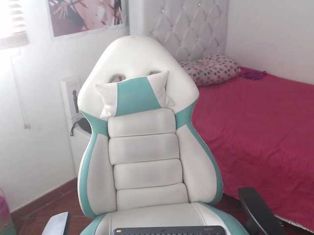 alissamorrison live cam on BongaCams