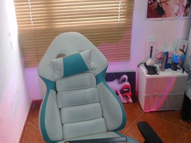 alissamorrison live cam on BongaCams