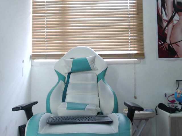 alissamorrison live cam on BongaCams