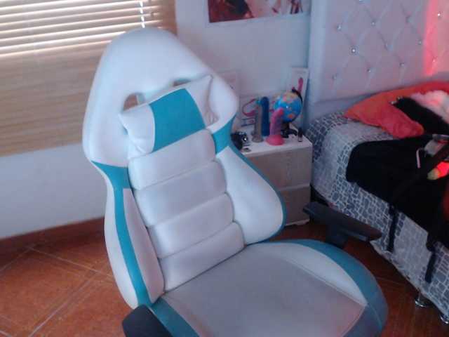 alissamorrison live cam on BongaCams