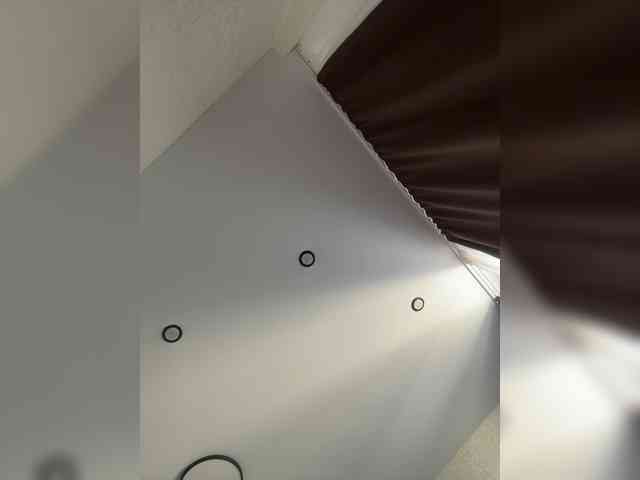 Poshliy-3ayac webcam