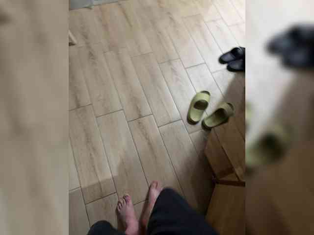 Poshliy-3ayac webcam