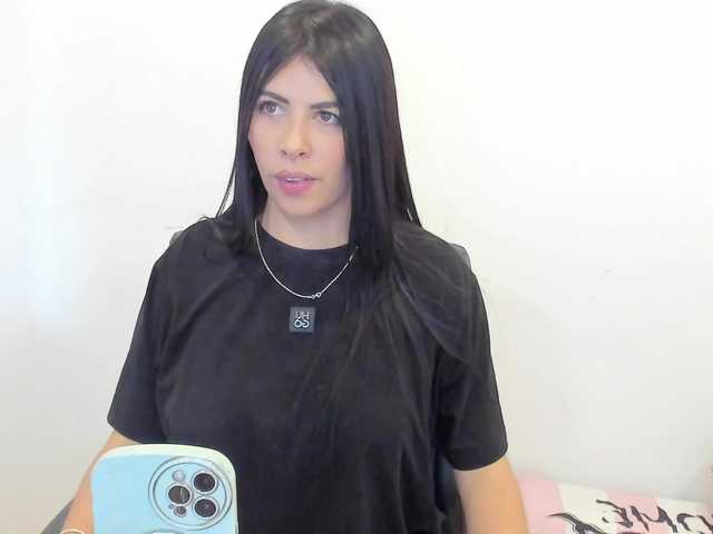 Alanna-atm live cam on BongaCams