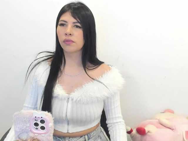 Alanna-atm live cam on BongaCams