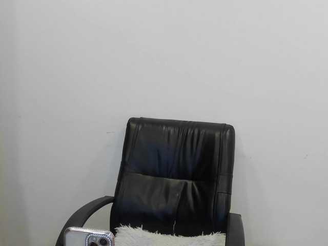 Alanna-atm live cam on BongaCams