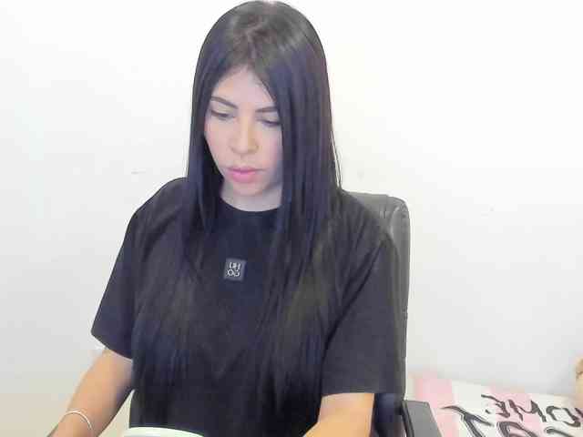Modella: Alanna-atm