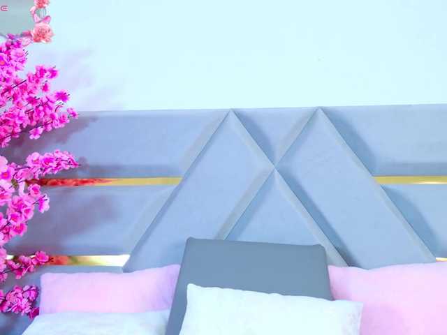 YesyHills live cam on BongaCams