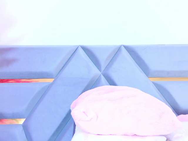 YesyHills live cam on BongaCams