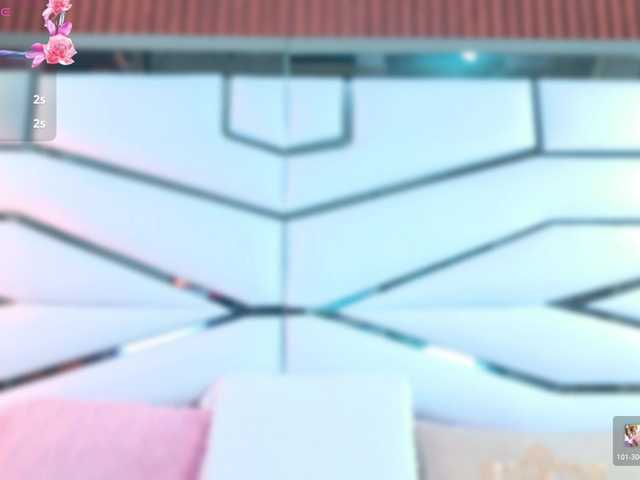 YesyHills live cam on BongaCams